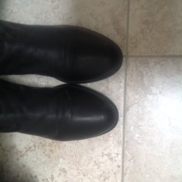 Over the Knee Stuart Weitzman Black Leather Boots - Picture 12 of 15